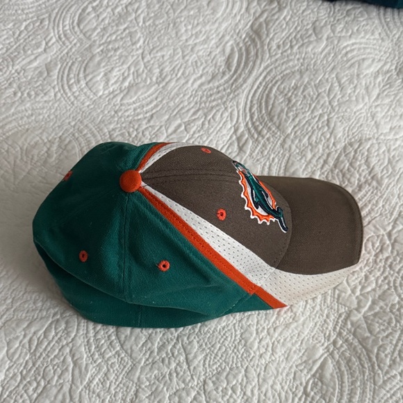 Reebok Brown and Teal Hat - Picture 3 of 4